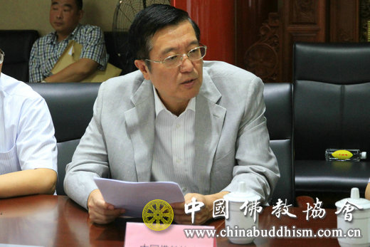 中国佛教协会副秘书长张琳主持会议