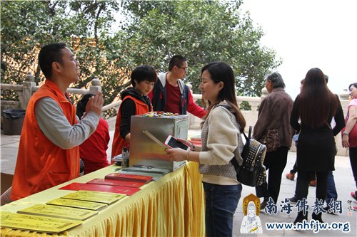 信众了解清明祈福法会情况