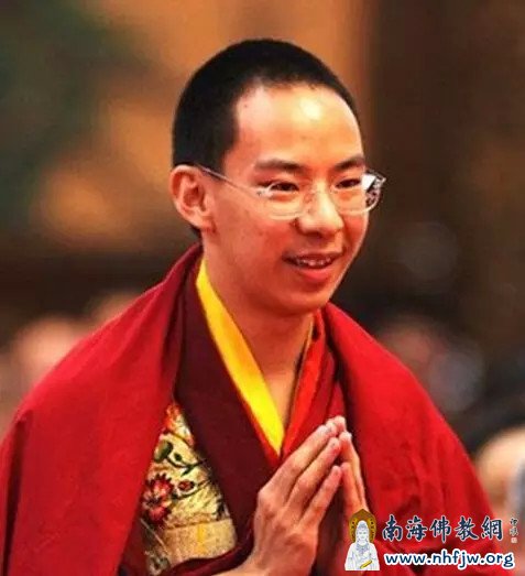 06副会长班禅额尔德尼·确吉杰布(藏),25岁,俗名坚赞诺布,生于西藏自治区那曲地区嘉黎县,为中国政府批准认定的藏传佛教格鲁派第十一世班禅额尔德尼。政协第十二届全国委员会常务委员,成为中国首个“90后”委员。.jpg