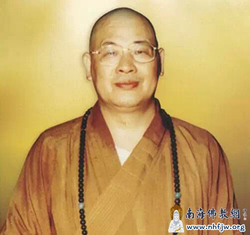 07副会长圣辉法师:64岁,中国佛学院本科生毕业,任中国佛教协会秘书长、厦门市佛教协会会长、中国反邪教协会副理事长、厦门南普陀寺方丈、北京灵光寺方丈。.jpg