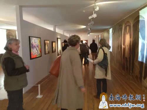 三百多名嘉宾云集法国布列塔尼的艺术中心